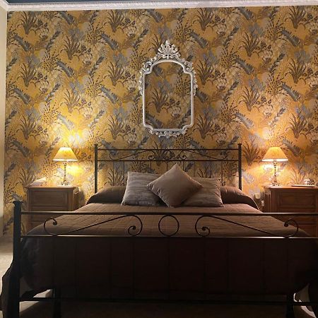 Bed and Breakfast La Dimora Di Vesta Lecce Exterior foto