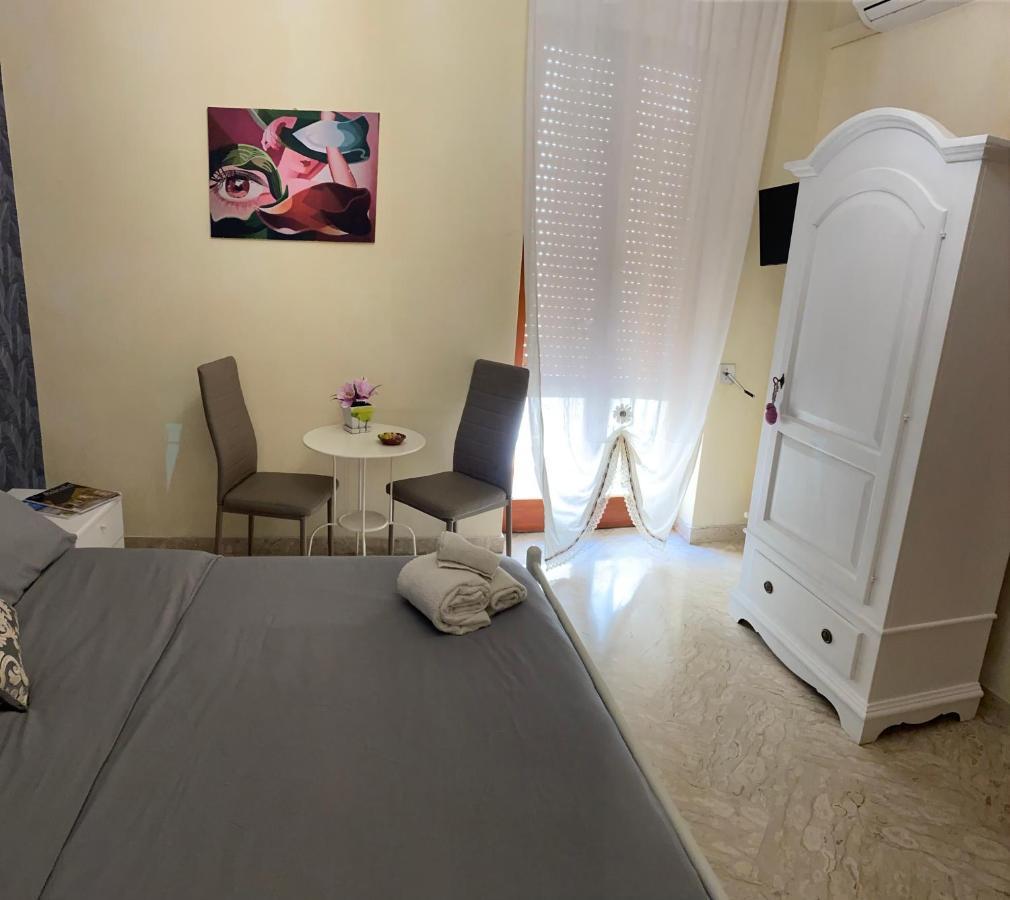 Bed and Breakfast La Dimora Di Vesta Lecce Exterior foto