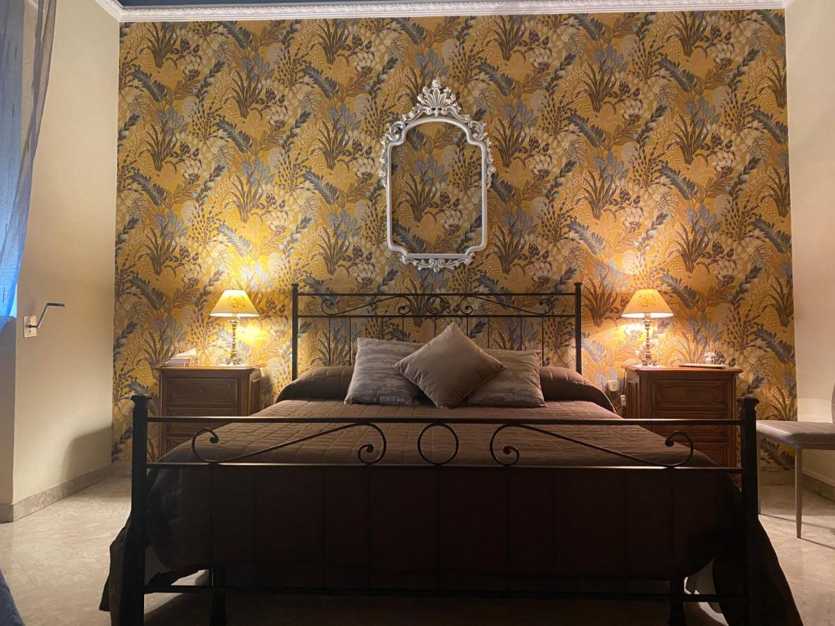 Bed and Breakfast La Dimora Di Vesta Lecce Exterior foto