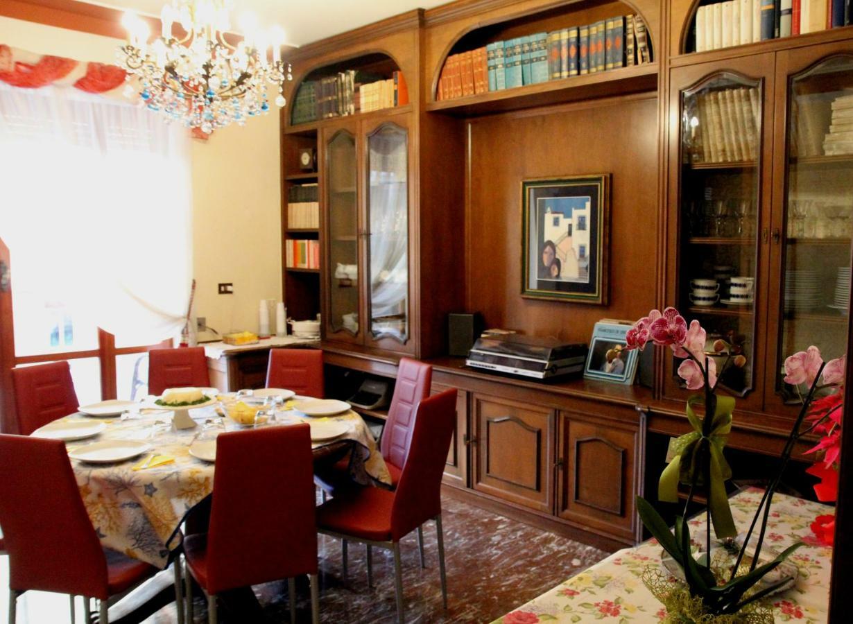 Bed and Breakfast La Dimora Di Vesta Lecce Exterior foto
